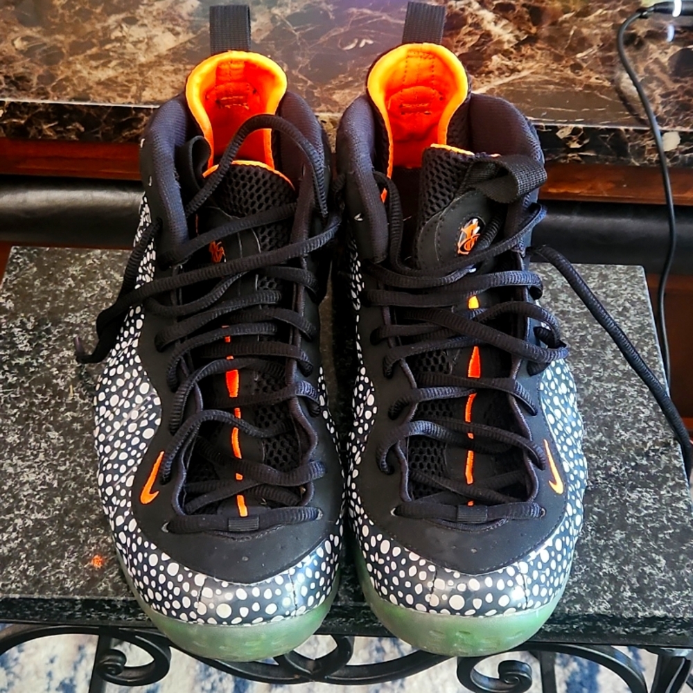 NIKE Air Foamposite